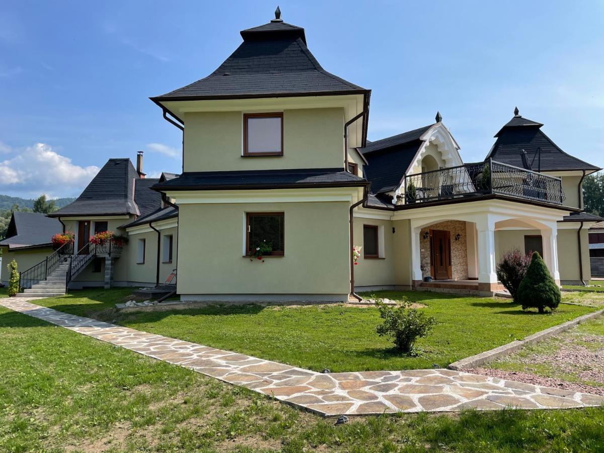 Penzion U Dvoch Levov 奥拉夫斯基波扎莫克 外观 照片